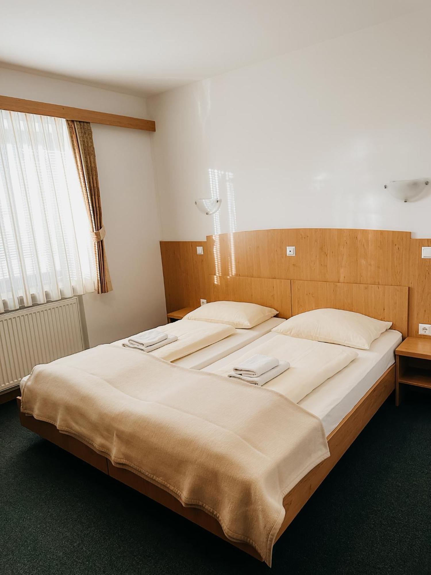 Hotel Oskar Zaplata Preddvor Ngoại thất bức ảnh
