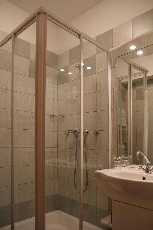 Hotel Oskar Zaplata Preddvor Phòng bức ảnh